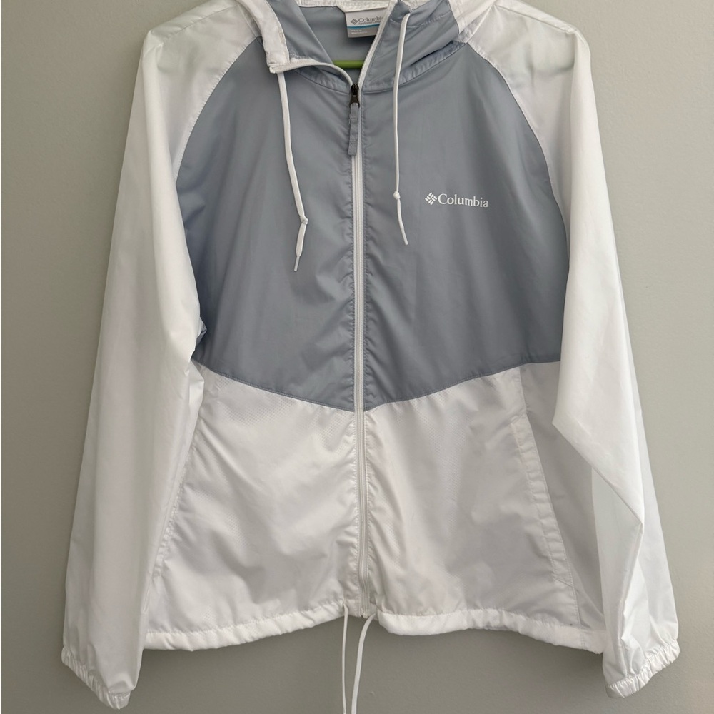 Women’s Columbia White and Gray Sports Jacket Size Large